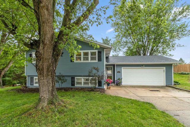 619 12th Avenue, New Glarus, WI 53574