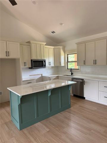 3504 E 4th Street, Russellville, AR 72802