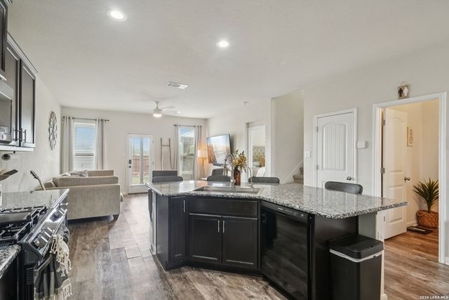 2426 McCrae, New Braunfels, TX 78130