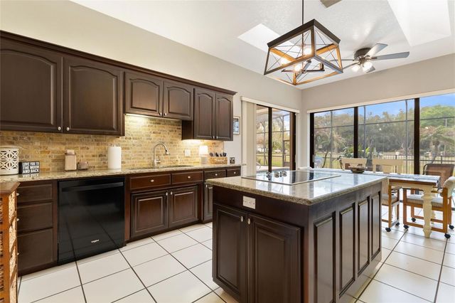 503 HAMILTON SHORES COURT NE, Winter Haven, FL 33881