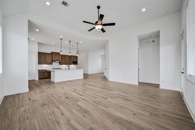 13107 Wood Leaf Park, Tomball, TX 77375
