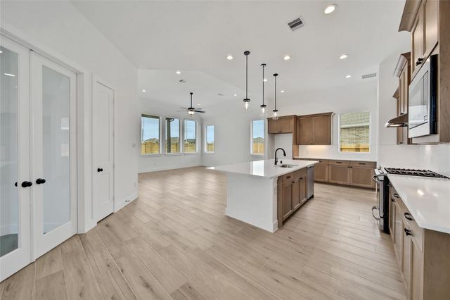 13107 Wood Leaf Park, Tomball, TX 77375