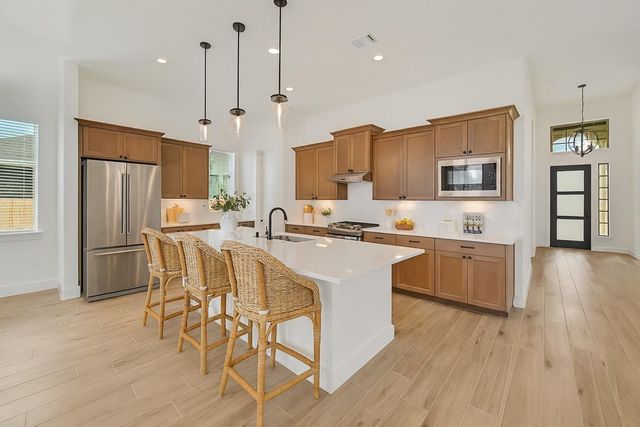 13107 Wood Leaf Park, Tomball, TX 77375