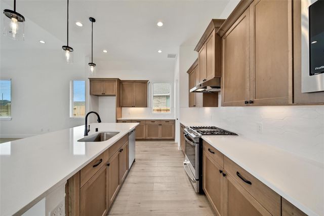 13107 Wood Leaf Park, Tomball, TX 77375