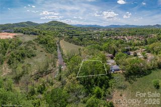 99999 Morse Drive, Asheville, NC 28806
