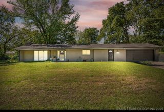 1014 SE 3rd Street, Wagoner, OK 74467