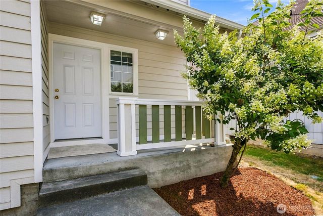 910 27th Avenue SE, Puyallup, WA 98374