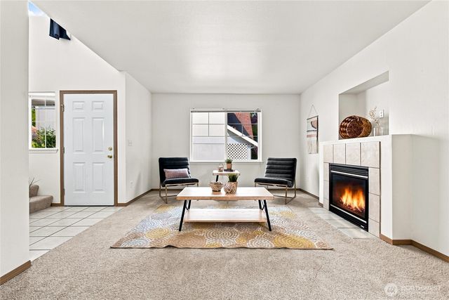 910 27th Avenue SE, Puyallup, WA 98374