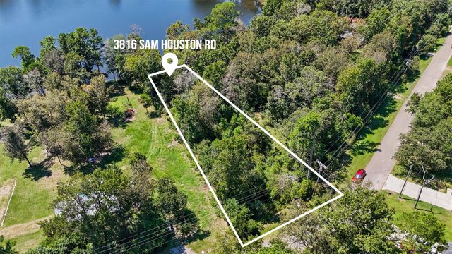 3816 Sam Houston, Willis, TX 77378