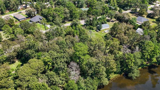 3816 Sam Houston, Willis, TX 77378