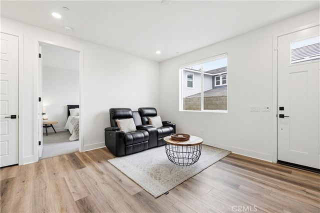30012 Chestnut Lane, Castaic, CA 91384