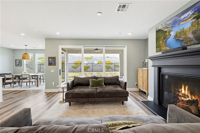 30012 Chestnut Lane, Castaic, CA 91384