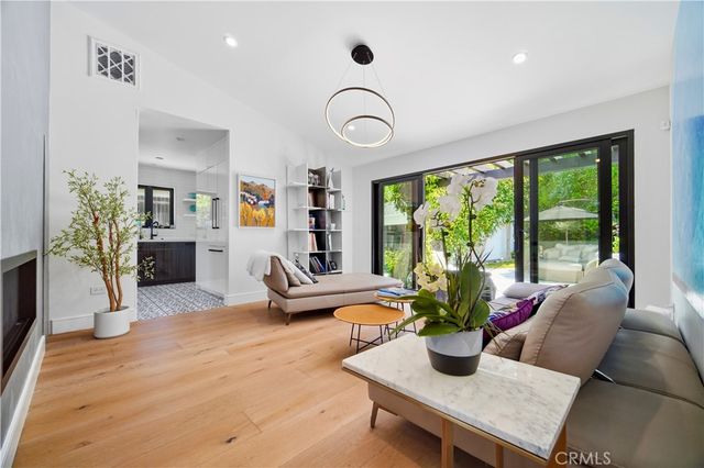 13646 Valley Vista, Sherman Oaks, CA 91423