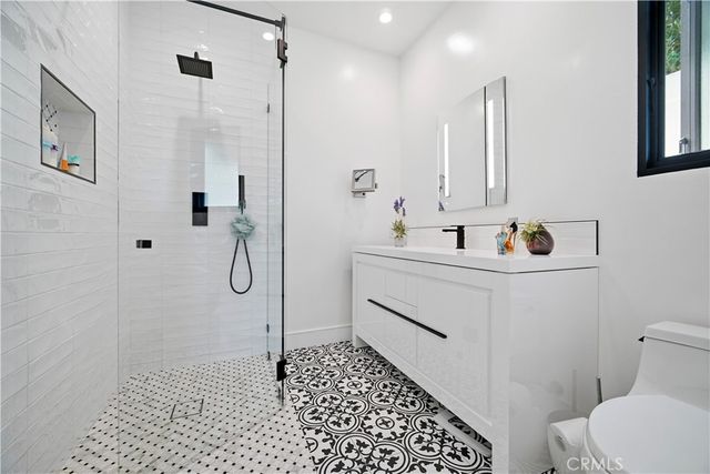 13646 Valley Vista, Sherman Oaks, CA 91423