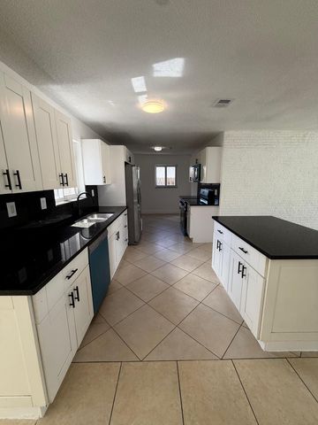 6230 NW 18th Court, Sunrise, FL 33313