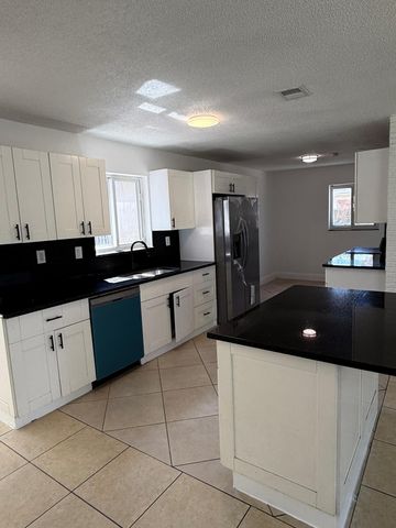 6230 NW 18th Court, Sunrise, FL 33313