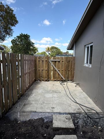 6230 NW 18th Court, Sunrise, FL 33313