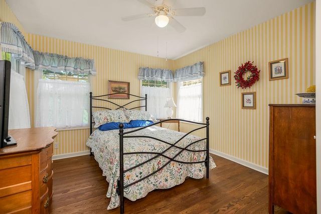 5327 W 60th Terrace, Mission, KS 66205