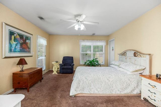 5327 W 60th Terrace, Mission, KS 66205