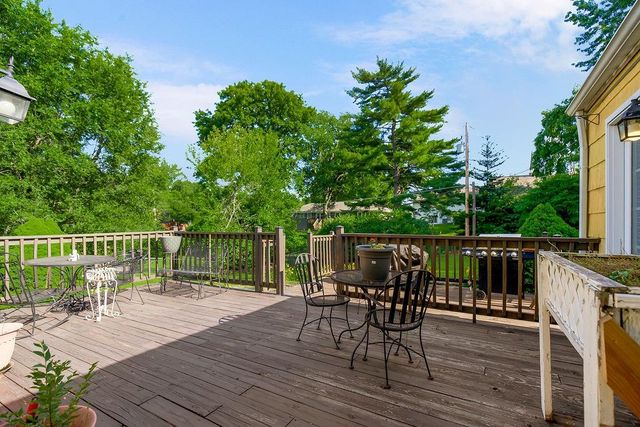 5327 W 60th Terrace, Mission, KS 66205