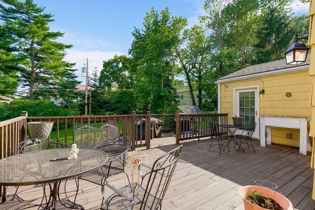 5327 W 60th Terrace, Mission, KS 66205