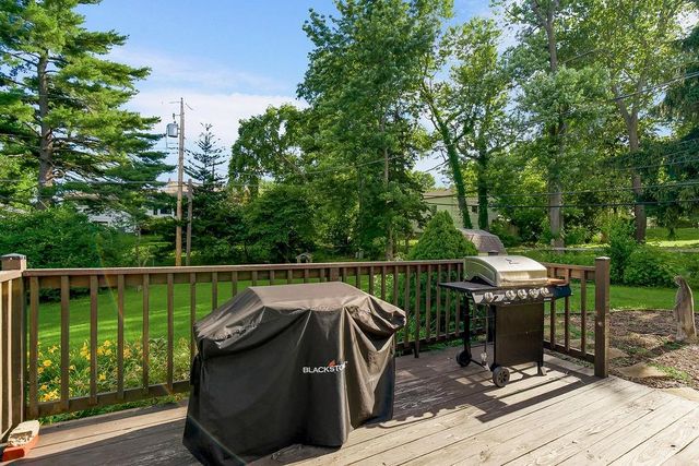 5327 W 60th Terrace, Mission, KS 66205