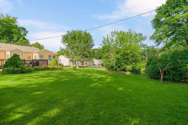 5327 W 60th Terrace, Mission, KS 66205