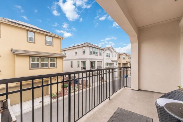 24185 Amaranth Loop, Hayward, CA 94541