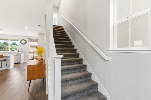 24185 Amaranth Loop, Hayward, CA 94541