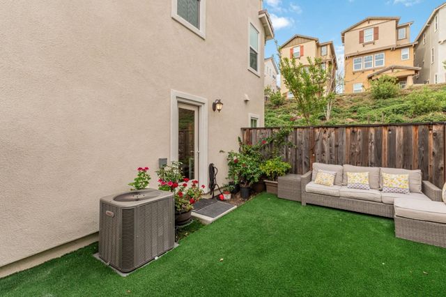 24185 Amaranth Loop, Hayward, CA 94541