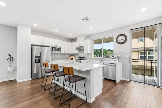 24185 Amaranth Loop, Hayward, CA 94541