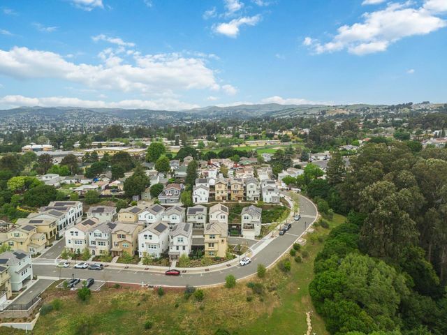 24185 Amaranth Loop, Hayward, CA 94541