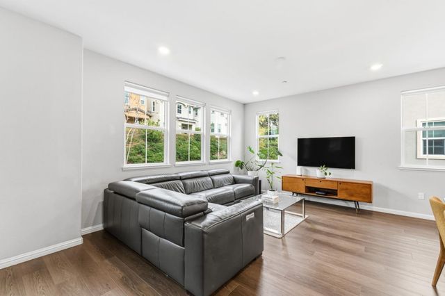 24185 Amaranth Loop, Hayward, CA 94541