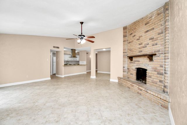 6719 Pickett Drive, Richmond, TX 77469