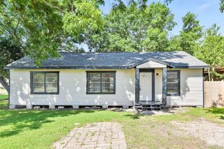 622 S Idaho Street, La Porte, TX 77571