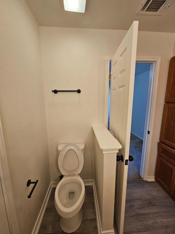 1507 Century Oaks DR, Lockhart, TX 78644