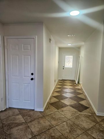 1507 Century Oaks DR, Lockhart, TX 78644