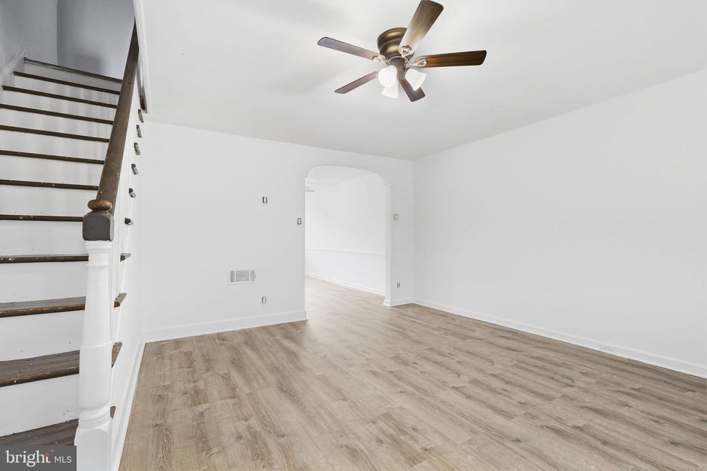 6619 COTTAGE ST, Philadelphia, PA 19135 — photo 4