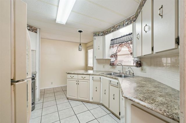 571 PINE NEEDLE COURT, Lake Mary, FL 32746