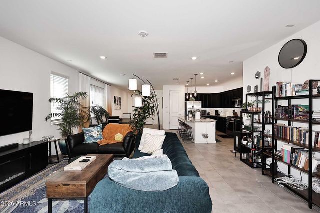 4050 W ROSS Avenue, Glendale, AZ 85308