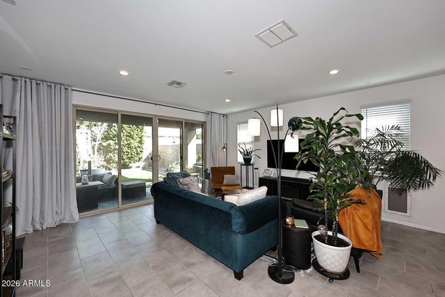 4050 W ROSS Avenue, Glendale, AZ 85308