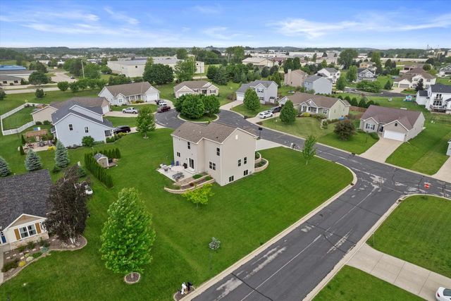 W1171 Meadowsweet PASS, Ixonia, WI 53036