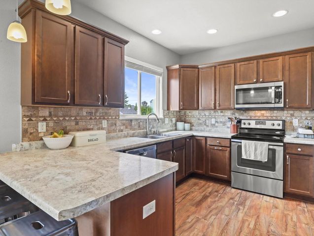 W1171 Meadowsweet PASS, Ixonia, WI 53036