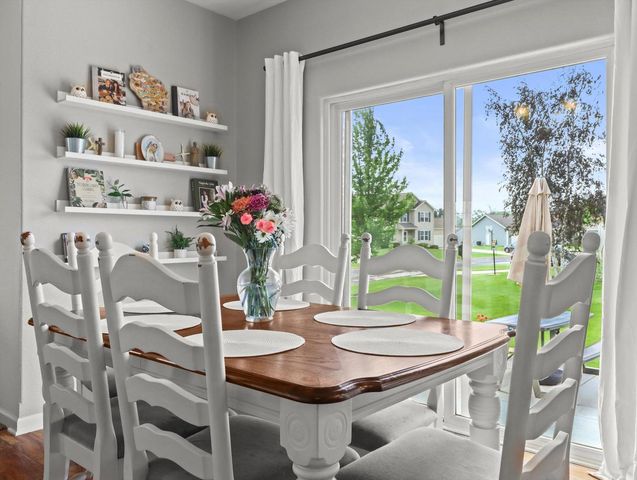 W1171 Meadowsweet PASS, Ixonia, WI 53036