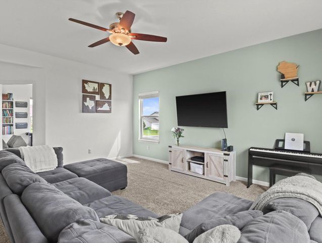 W1171 Meadowsweet PASS, Ixonia, WI 53036