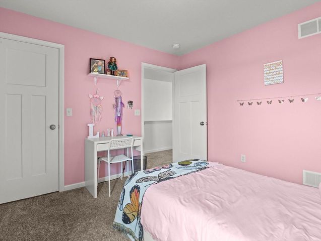 W1171 Meadowsweet PASS, Ixonia, WI 53036