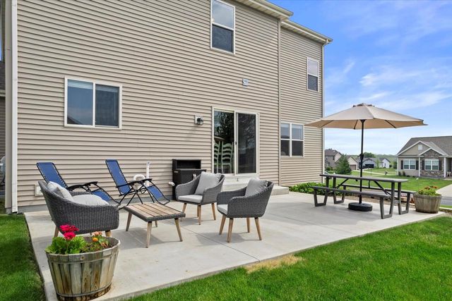 W1171 Meadowsweet PASS, Ixonia, WI 53036
