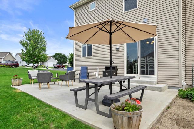 W1171 Meadowsweet PASS, Ixonia, WI 53036