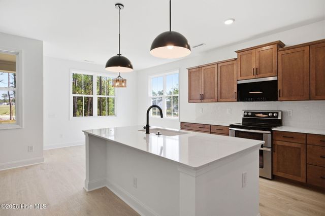 404 Redwater Trail, Aberdeen, NC 28315