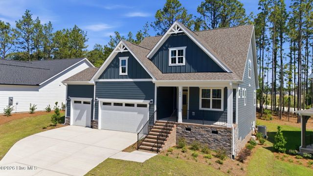 404 Redwater Trail, Aberdeen, NC 28315